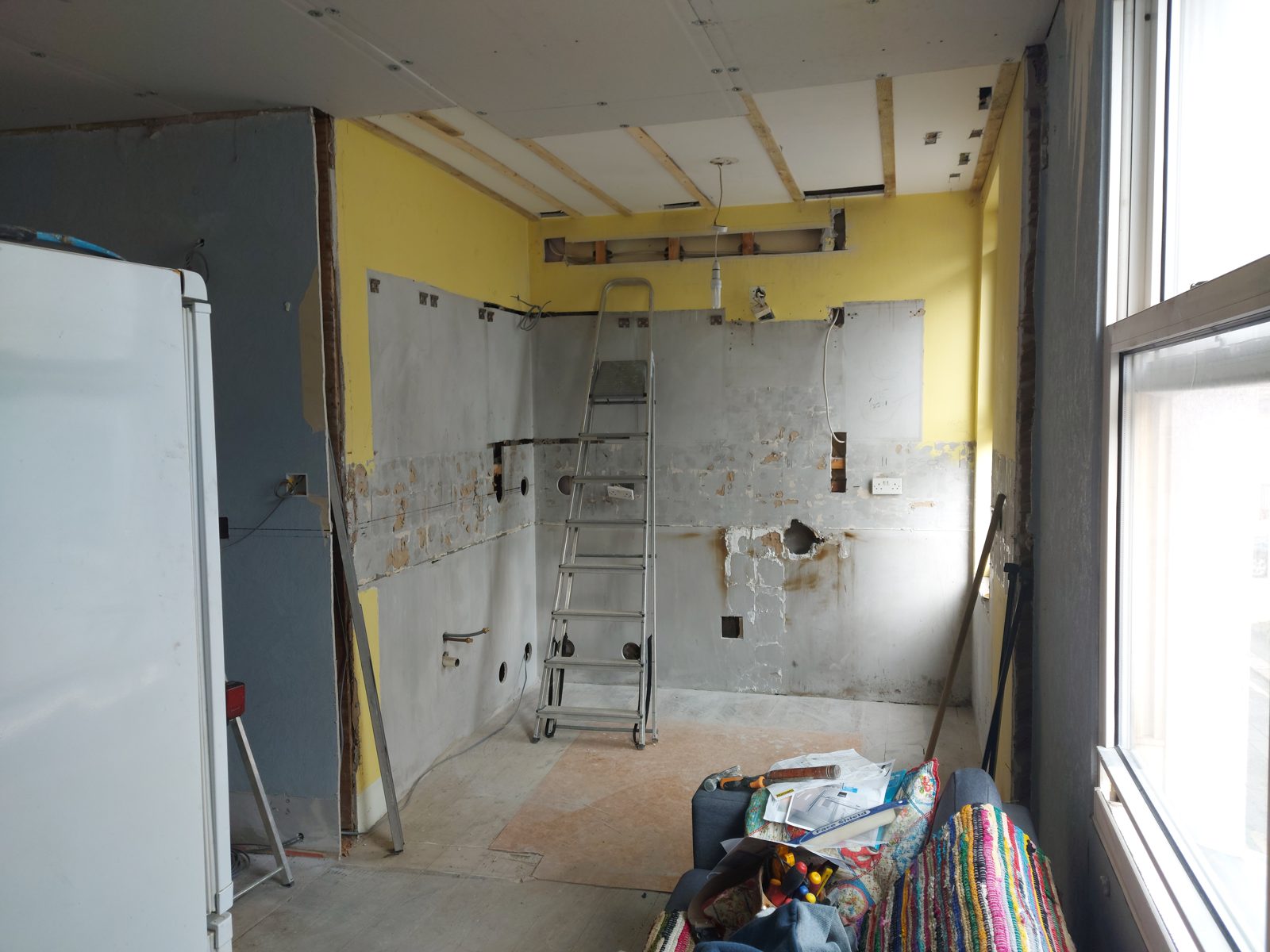 Back to the original walls: St John's Road kitchen project photo 05