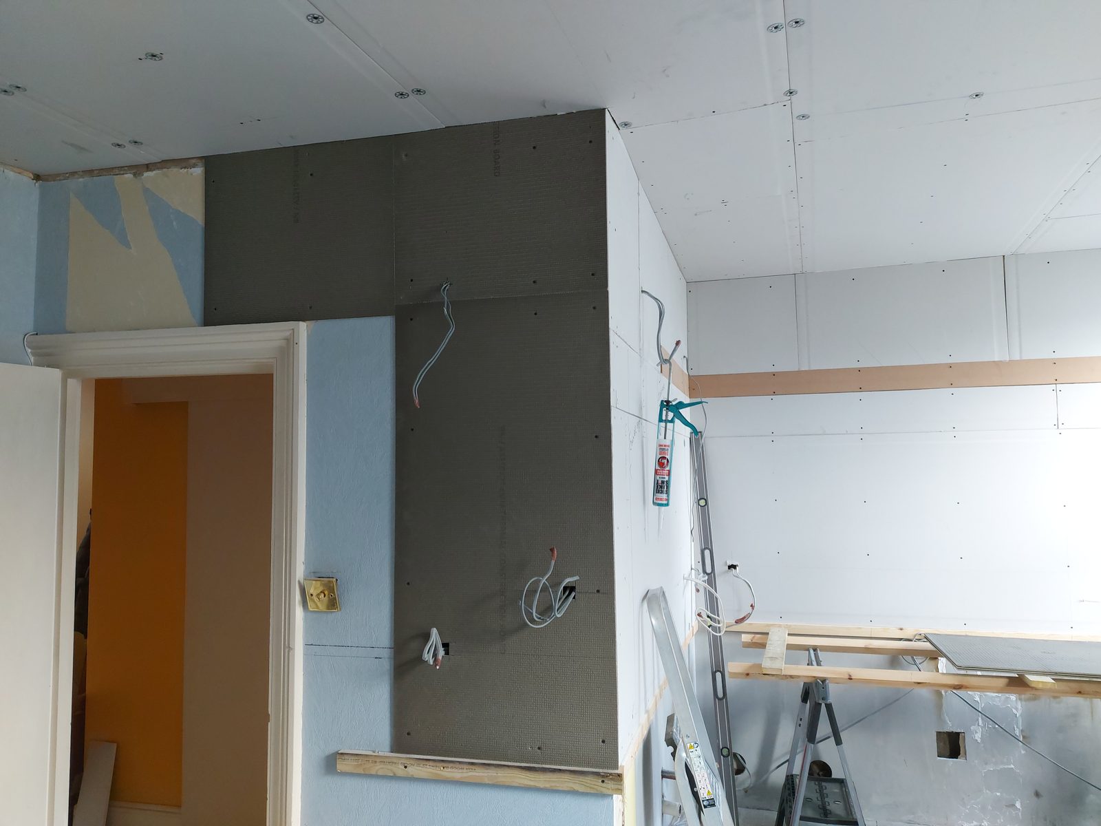 Fresh board around the doorway: St John's Road kitchen project photo 08