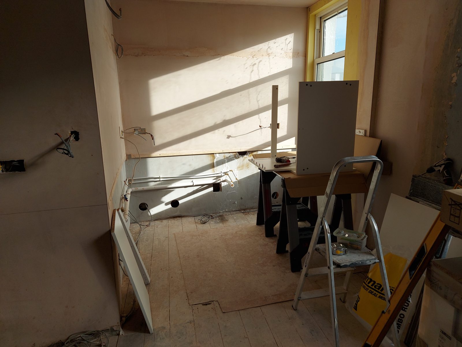 Skimmed walls drying out: St John's Road kitchen project photo 10