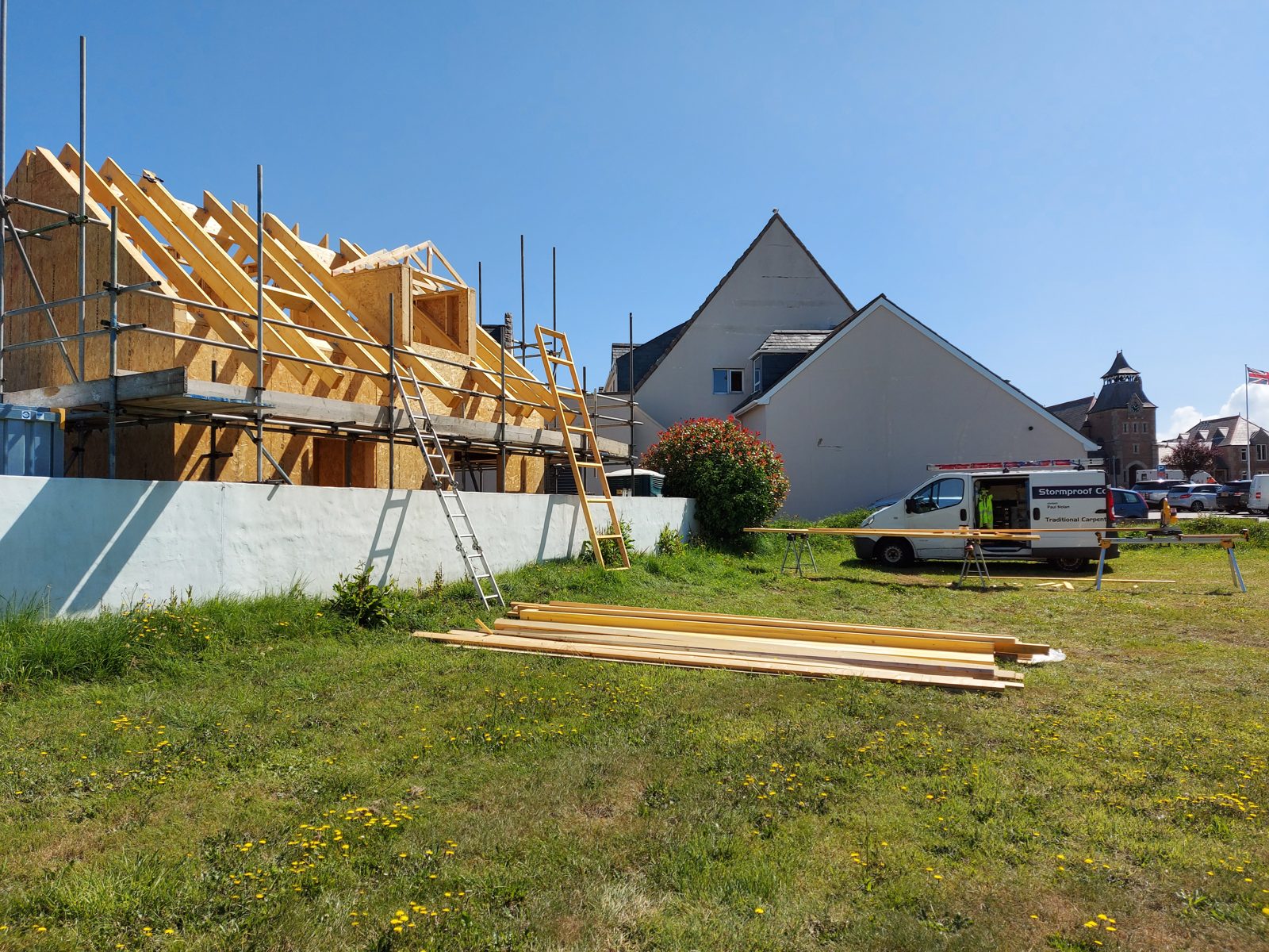Roof structure from the corner: Timber frame new build project photo 12